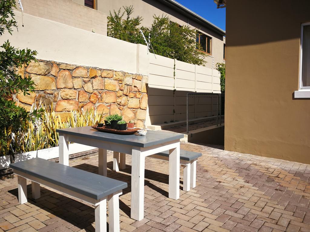 12 Greenpoint Guesthouse Cape Town Dış mekan fotoğraf