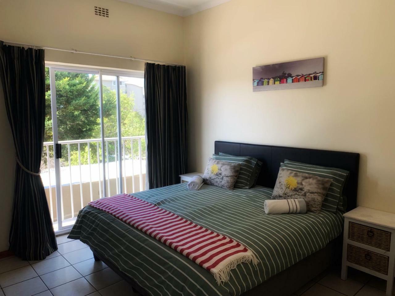 12 Greenpoint Guesthouse Cape Town Dış mekan fotoğraf